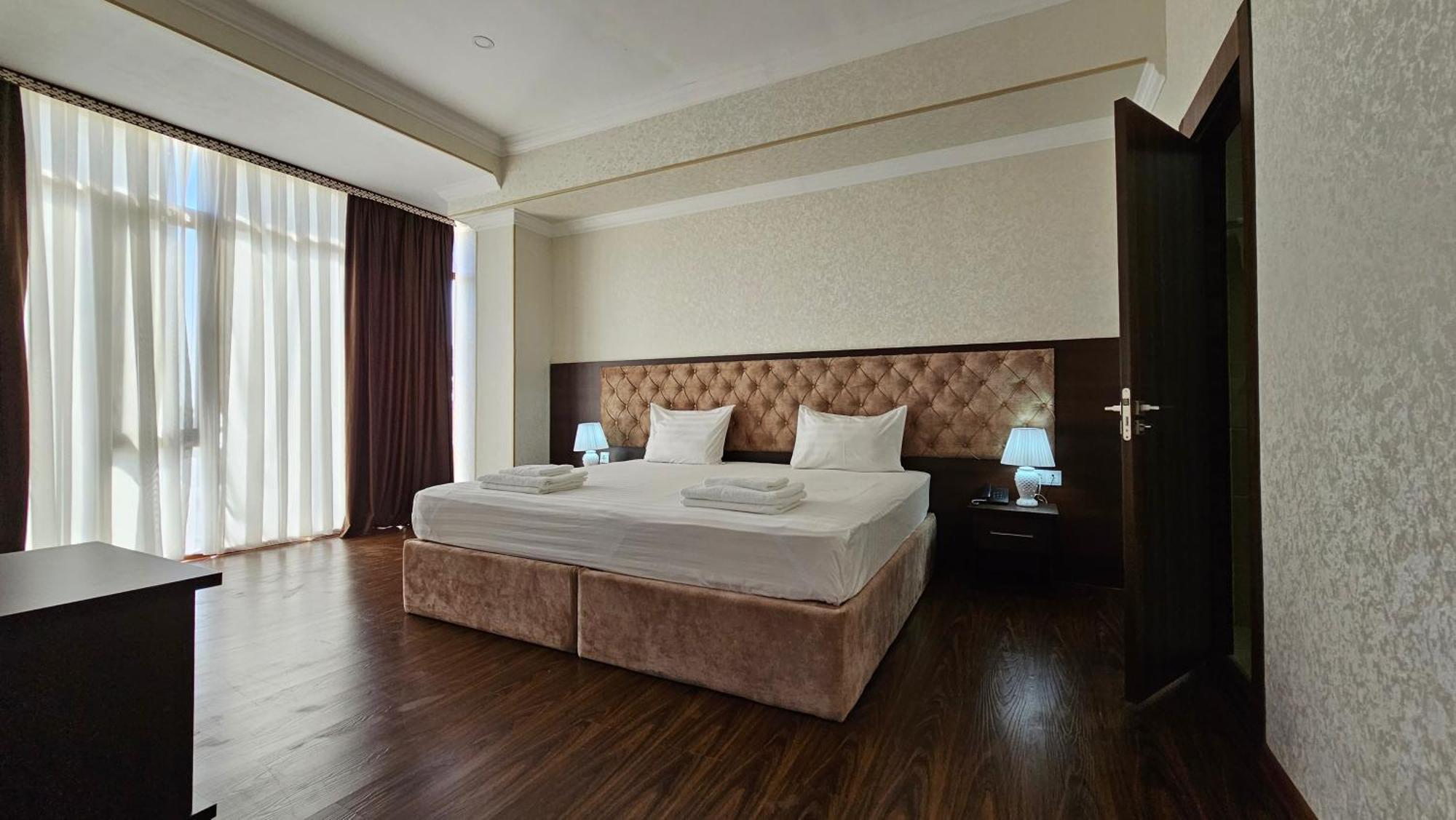 Grand Turon Plaza Hotel Tashkent Exterior foto